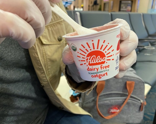 Make sure to get your daily pre- and probiotics. Hälsa oatmilk yogurt is perfect for that.